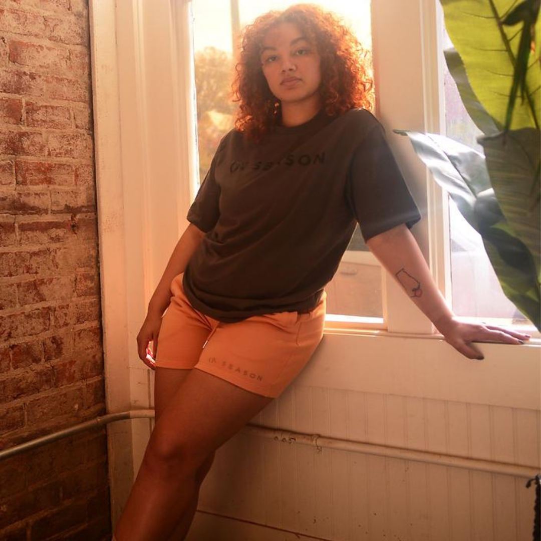DARK GREY TEE